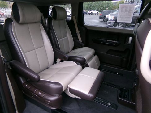 Used 2016 Kia Sedona SX Limited image 41