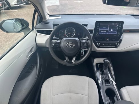 Used 2021 Toyota Corolla LE image 11