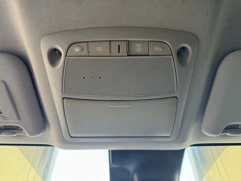 Used 2021 Nissan Rogue Sport S image 38