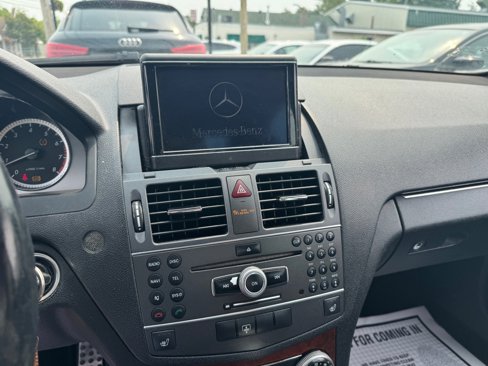 Used 2011 Mercedes-Benz C 350 Sport image 38