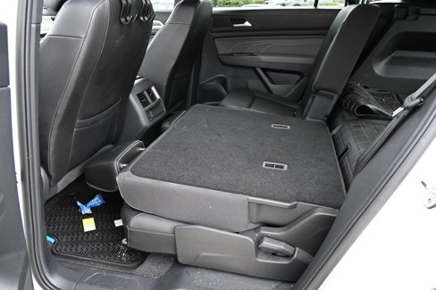 Used 2022 Volkswagen Atlas Cross Sport SE image 24