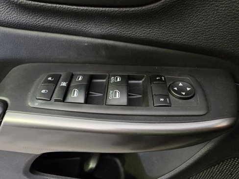 Used 2021 Jeep Cherokee Latitude image 9