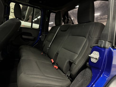 Used 2018 Jeep Wrangler Unlimited Sport S image 25