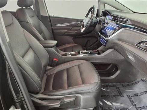 Used 2022 Chevrolet Bolt LT w/ Infotainment Package image 9