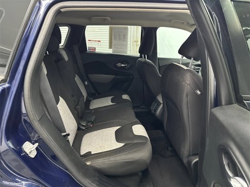 Used 2014 Jeep Cherokee Sport image 15