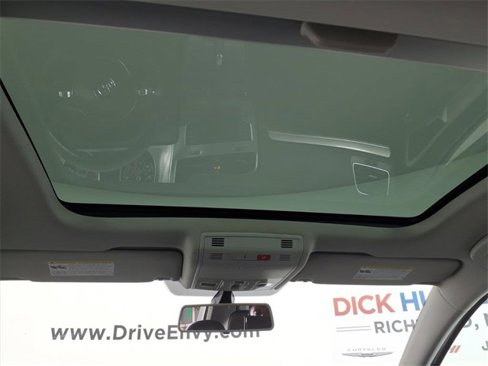 Used 2016 Volkswagen Golf SE image 16