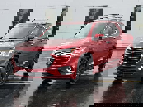 Used 2019 Chevrolet Traverse Premier w/ LPO, 'HIT The Road' Package image 1