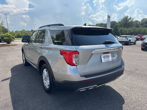 Used 2023 Ford Explorer XLT w/ Equipment Group 202A image 5