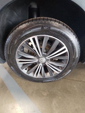 Used 2019 Volkswagen Tiguan SEL image 41
