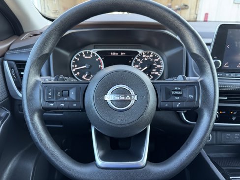 Used 2023 Nissan Rogue S image 20