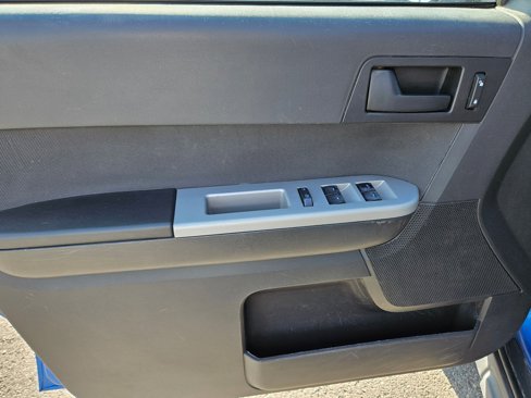 Used 2011 Ford Escape XLT w/ 202A Rapid Spec Order Code image 13