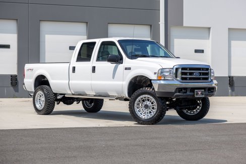 Used 1999 Ford F350 XLT image 2