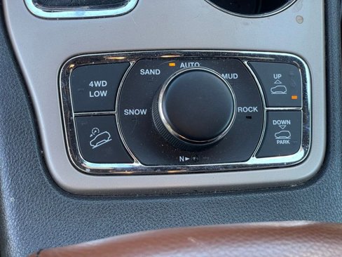 Used 2017 Jeep Grand Cherokee Summit image 22
