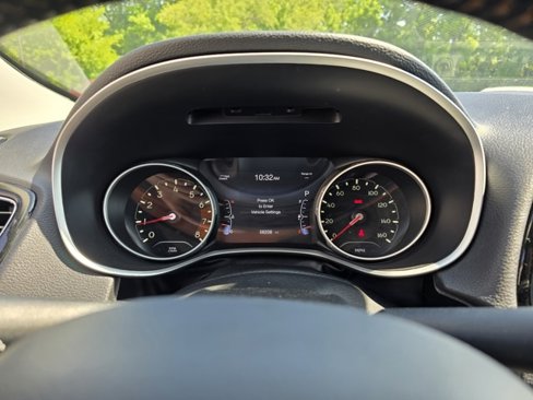 Used 2021 Jeep Compass Limited w/ Sun and Sound Group image 30