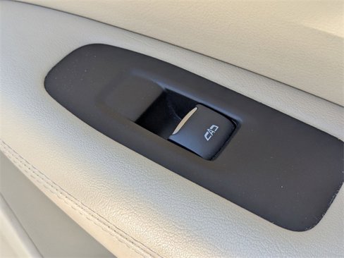 Used 2017 Cadillac XT5 Premium Luxury image 39