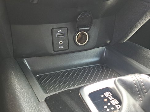 Used 2017 Nissan Rogue SV image 27