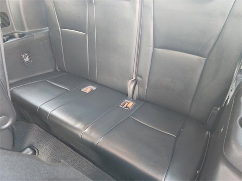 Used 2022 Toyota Highlander XLE image 31
