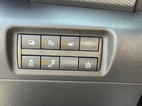 Certified 2022 Nissan Kicks S image 14