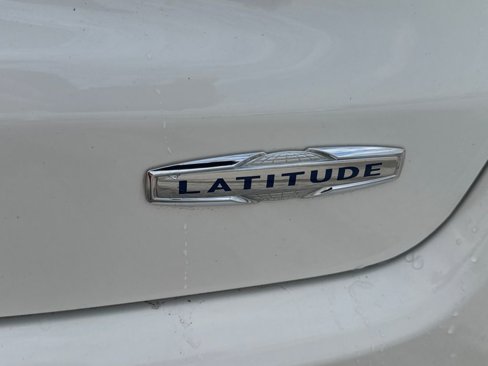 Used 2018 Jeep Compass Latitude w/ Popular Equipment Group image 5