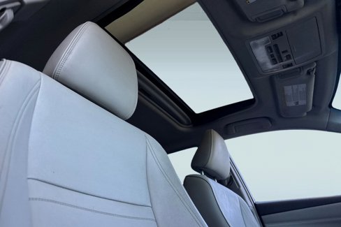 Used 2016 Toyota Camry XLE image 13