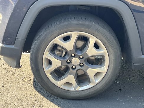 Used 2019 Jeep Compass Limited image 9