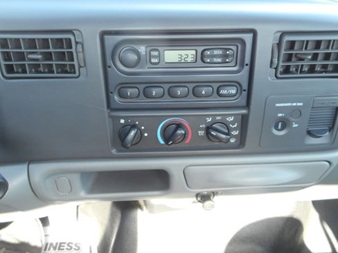 Used 2002 Ford F250 XL image 9