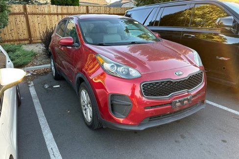 Used 2019 Kia Sportage LX image 2