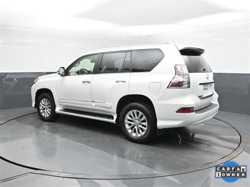 Used 2017 Lexus GX 460 image 5