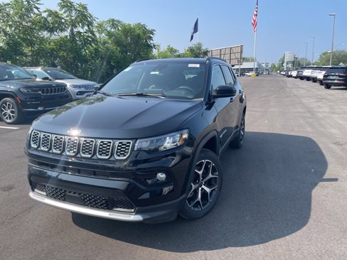 New 2025 Jeep Compass Limited image 1