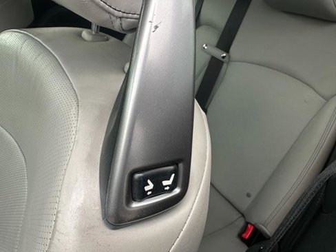 Used 2011 Lexus IS 350C image 17