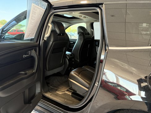 Used 2017 Chevrolet Traverse LT image 21