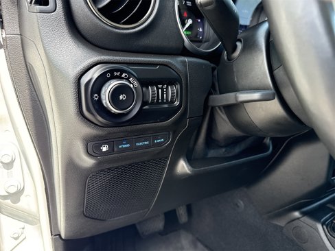 Used 2021 Jeep Wrangler Unlimited Sahara image 36