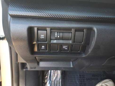 Used 2018 Subaru Crosstrek 2.0i Premium w/ Eyesight System image 21
