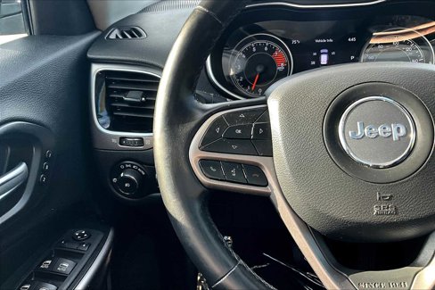 Used 2020 Jeep Cherokee Limited image 22
