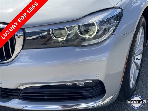 Used 2018 BMW 740i image 9