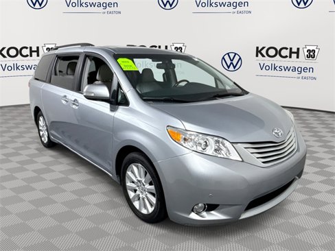 Used 2014 Toyota Sienna Limited image 1