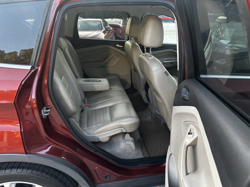 Used 2015 Ford Escape Titanium image 17
