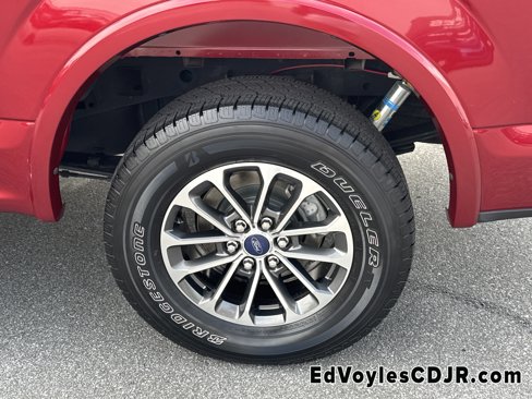 Used 2015 Ford F150 Lariat w/ Equipment Group 501A Mid image 13