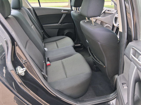 Used 2013 MAZDA MAZDA3 i SV image 14