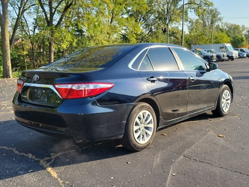 Used 2017 Toyota Camry LE image 4
