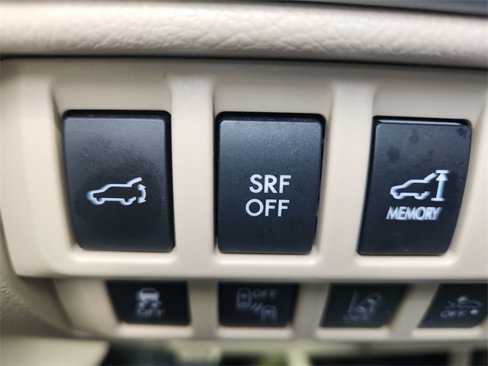 Used 2017 Subaru Outback 2.5i Limited image 32