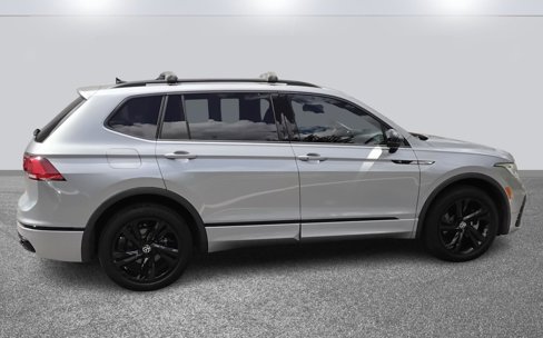 Used 2024 Volkswagen Tiguan SE R-Line image 4