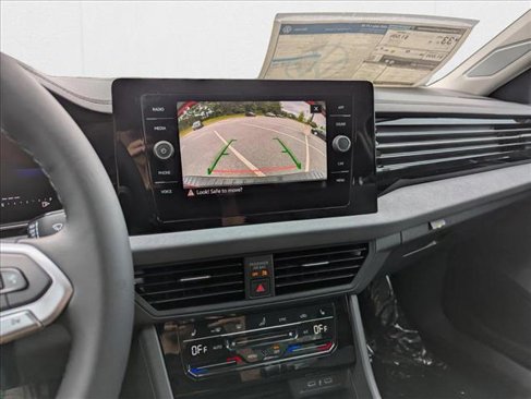 New 2025 Volkswagen Jetta SE image 12