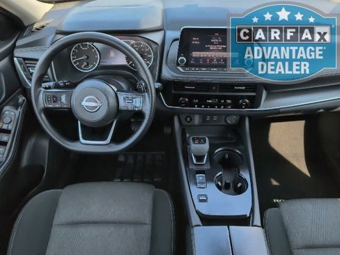 Used 2024 Nissan Rogue SV image 4