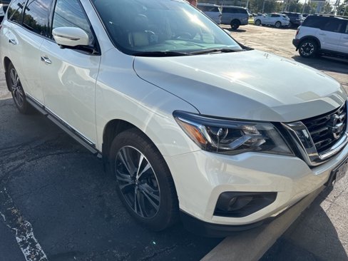 Used 2017 Nissan Pathfinder Platinum image 7