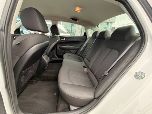 Used 2020 Kia Optima LX image 19