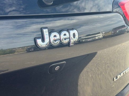Certified 2016 Jeep Cherokee Limited image 19