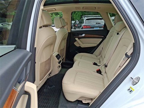 Certified 2022 Audi Q5 2.0T Premium Plus w/ Premium Plus Package image 11