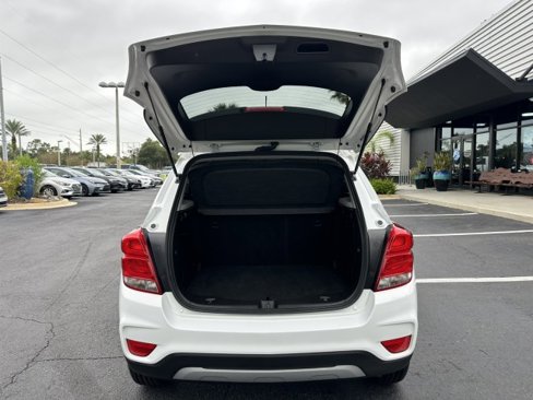 Used 2021 Chevrolet Trax LT w/ LT Convenience Package image 35