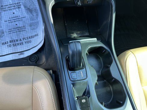 Used 2019 Volvo XC40 T5 Momentum image 30